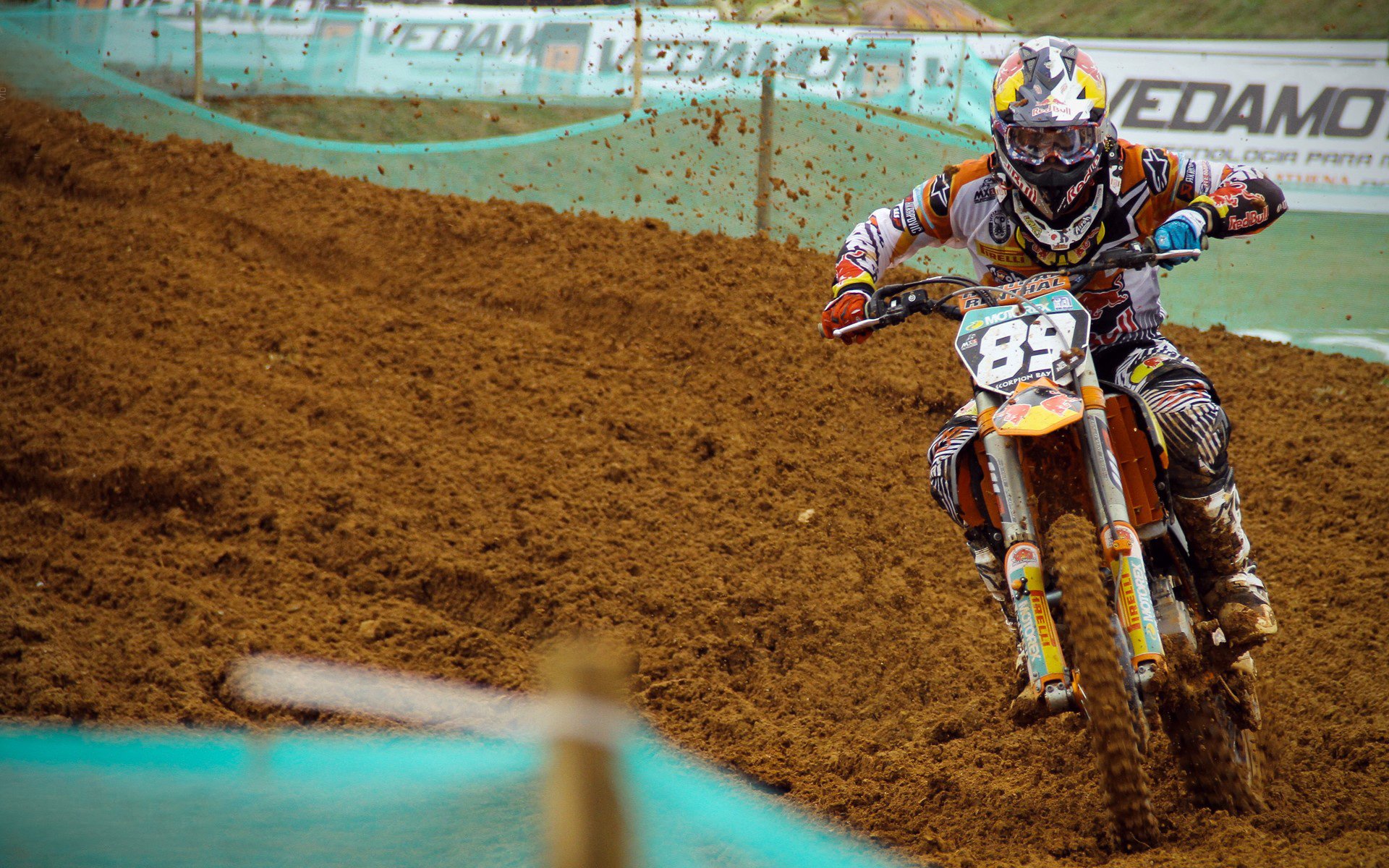 哈兰德连续4场主场梅开二度，跻身英超历史前三，哈兰德德甲首秀